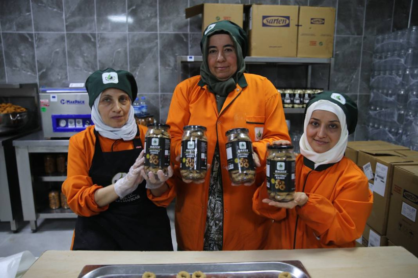 Bölgenin Afiyetle Yenen Lezzeti! Zeytin, Zahter, Rezene ve Zeytinyağıyla Yapıldığında Tadına Doyum Olmuyor - Fotoğraf: 6